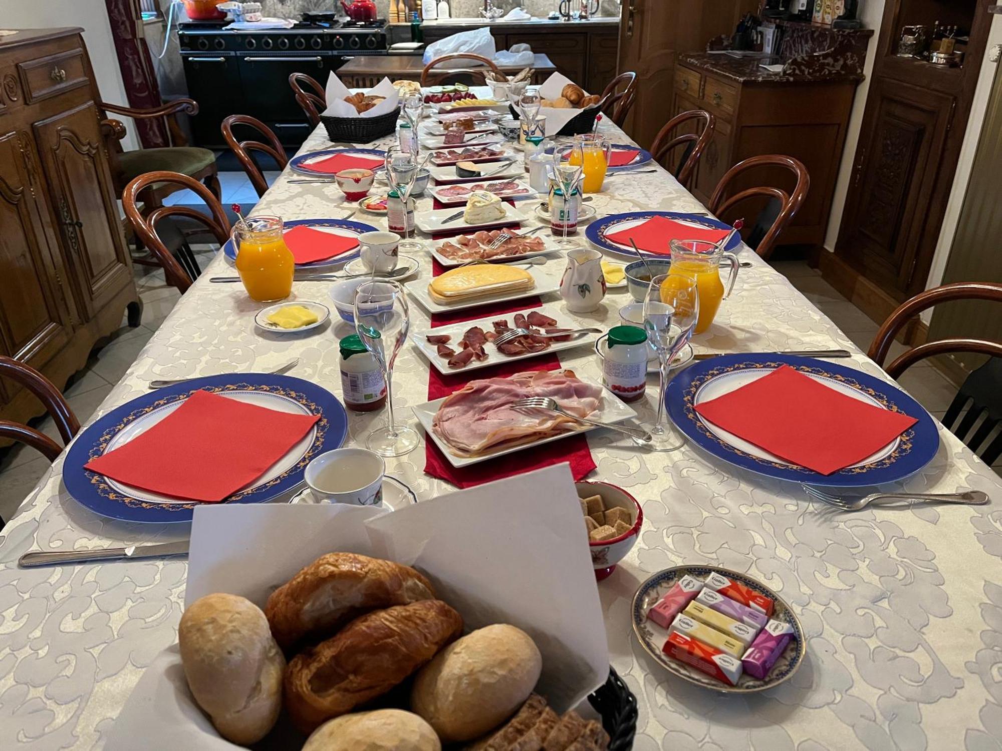 Le Prangeleux Bed & Breakfast Tenneville ภายนอก รูปภาพ